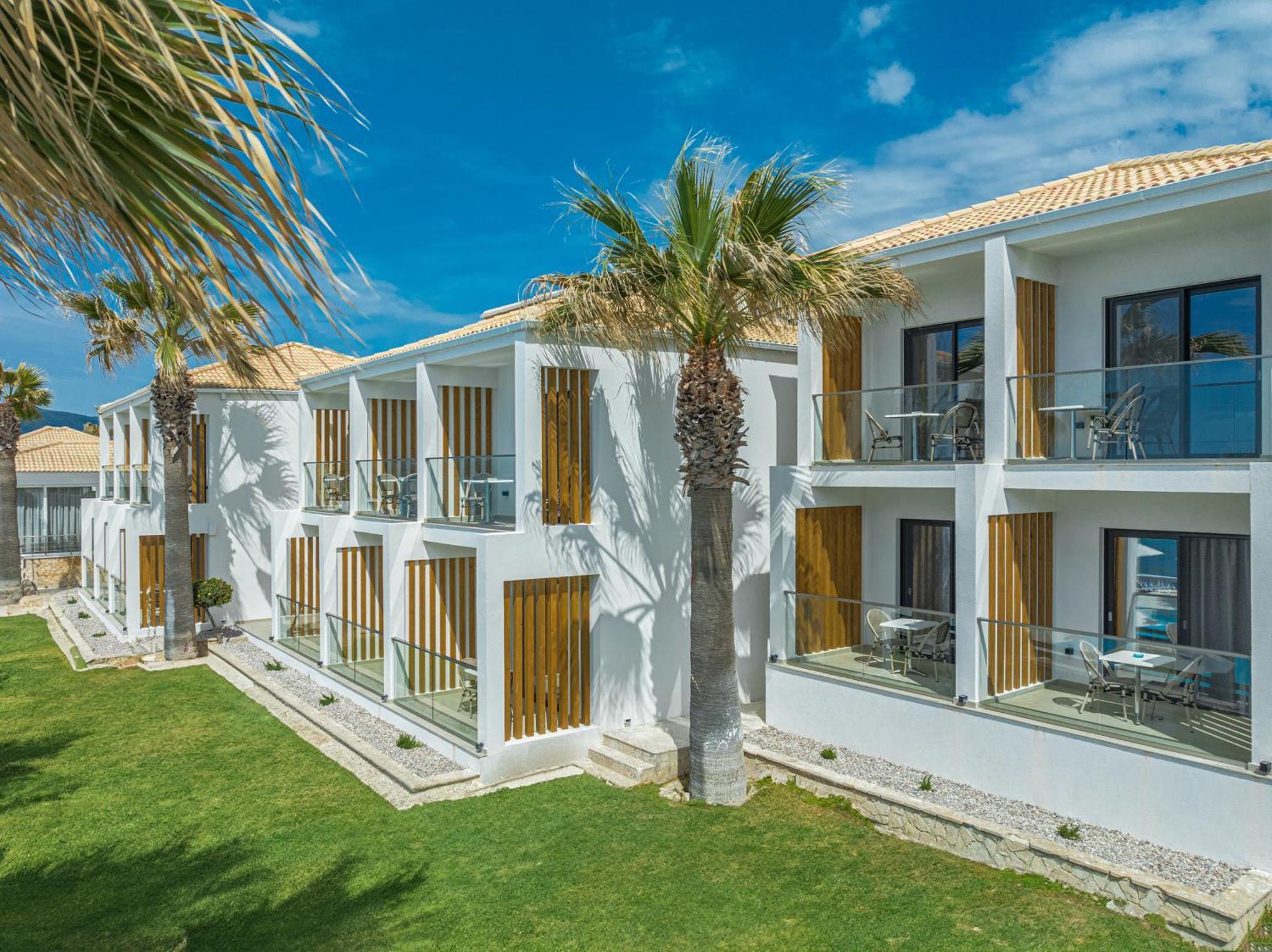 Crystal Beach Hotel Kalamaki  Ngoại thất bức ảnh